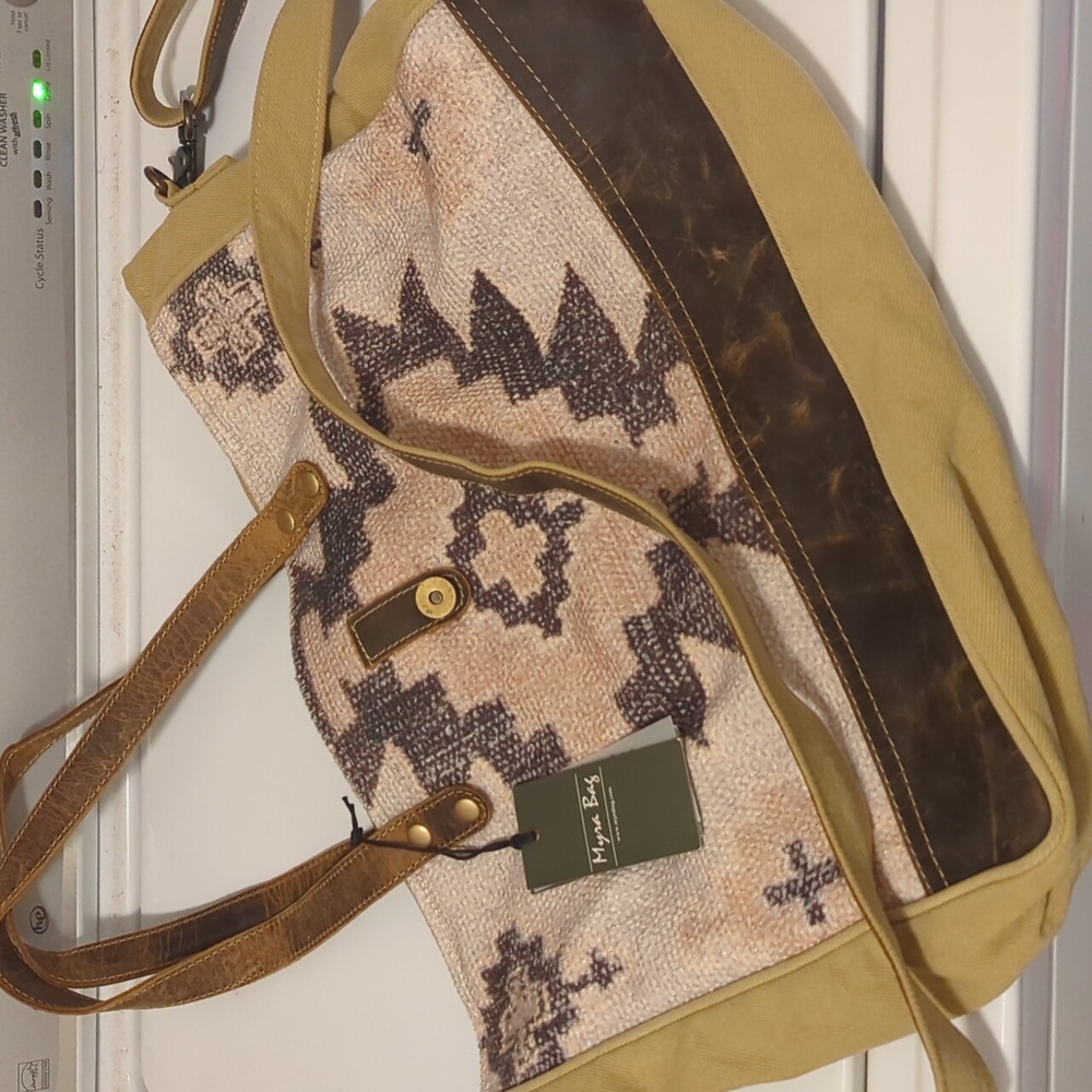 Western NWT Myra bag with removable shoulder strap